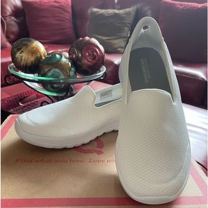 Womens Sketchers Tennis Shoes